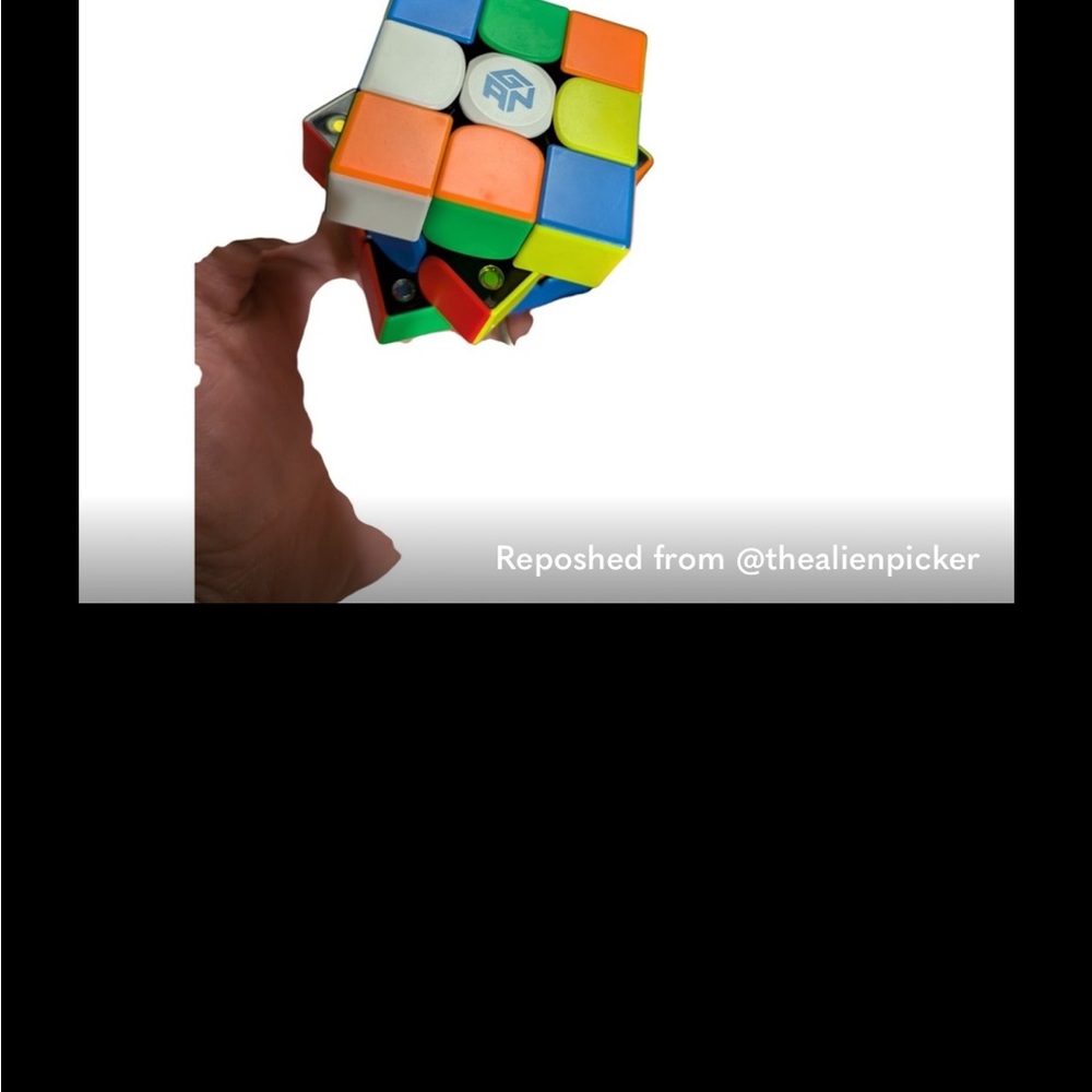 GAN Cube with Blue Pouch - Picture 3 of 13